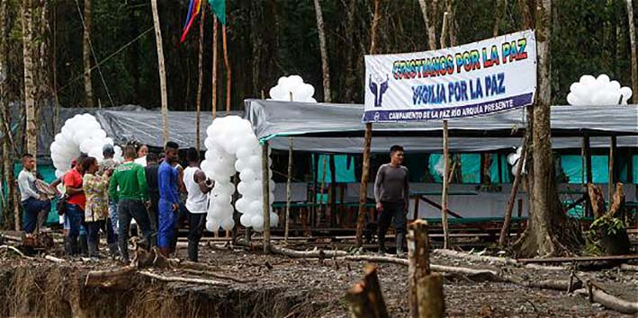 El comandante guerrillero exaltó la masiva asistencia de la población civil que ha llegado hasta las zonas donde están ubicados los campamentos de las Farc, para ser partícipes de los encuentros en pro de la paz.