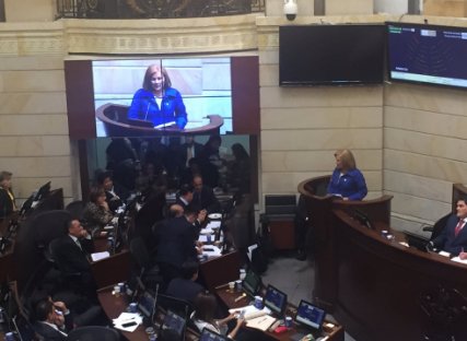 Senado refrendó el nuevo acuerdo de paz con las Farc Senado refrendó el nuevo acuerdo de paz con las Farc