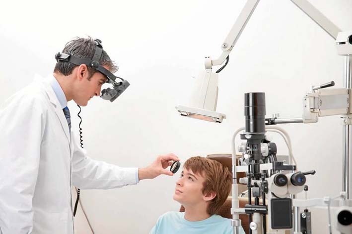Conoce la diferencia entre optómetra y oftalmólogo?