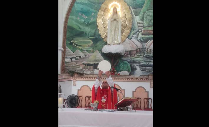 Eucaristía en el Santuario de Nuestra Señora de Fátima en Manzanares.