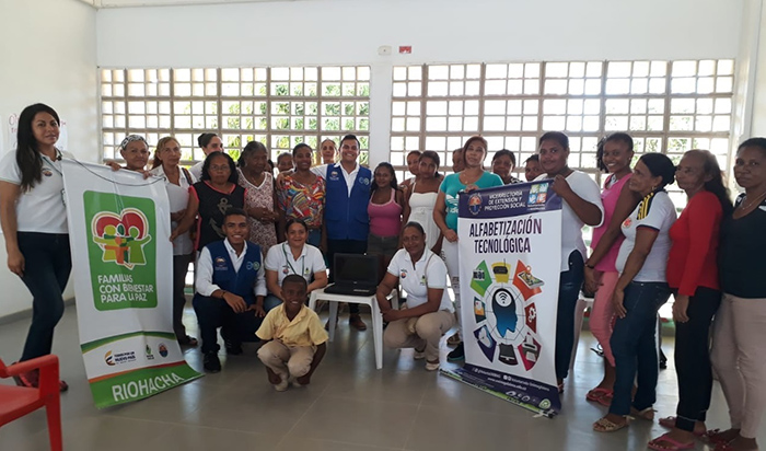 En los barrios El Pando y Luis R. Calvo de Santa Marta cientos de niños participaron en actividades lúdicas recreativas programadas por el voluntariado Unimagdalena.