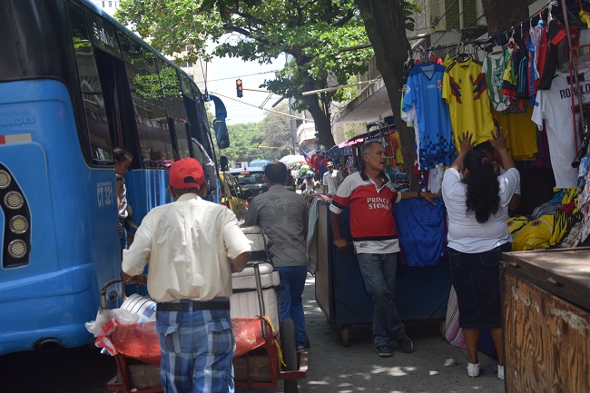 El espacio público en Santa Marta reducido con el tiempo
