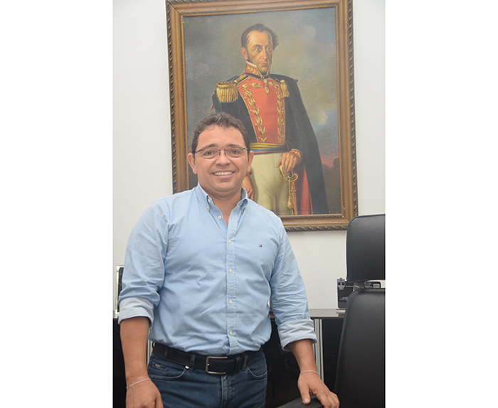 Rafael Martínez atendió a  EL INFORMADOR en su despacho, una amplia oficina ubicada en el segundo piso de la Alcaldía.