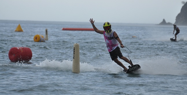El jetsurf se tomó las playas del Rodadero.