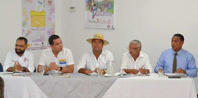 Cinco de los seis candidatos a la gobernación de La Guajira asistieron a evento de diálogos para la Paz. 