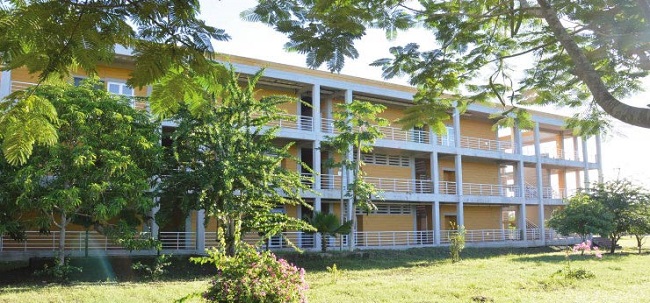 La Universidad Jorge Tadeo Lozano cuenta con dos seccionales en el Caribe, una en Cartagena y otra en Santa Marta. 