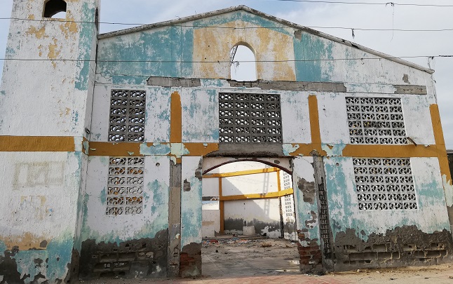 Completamente destruida y convertida en ruinas quedó la iglesia del corregimiento de Palmira en el municipio de Puebloviejo, Magdalena, ante la falta de gestión por parte de sus gobernantes, denunciaron sus habitantes