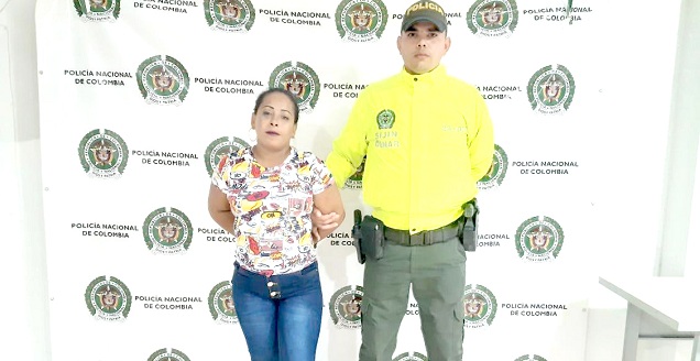 Lizeth López Díaz, conocida con el alias de ‘La Mica’, capturada por la Policía del Magdalena.