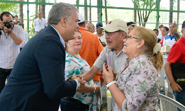 El Presidente de la República, Iván Duque Márquez, socializó en Medellín, junto con la Ministra de Trabajo, Alicia Arango Olmos, los beneficios que otorga la Ley de Crecimiento Económico.