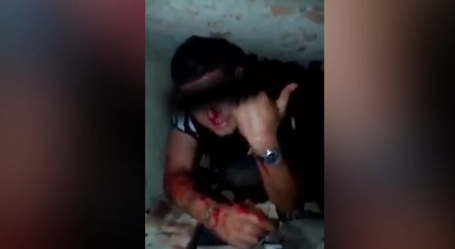 Captura de video del agresor cuando se escondió en una bóveda del cementerio después de apuñalar a un menor porque no le dio mil pesos.