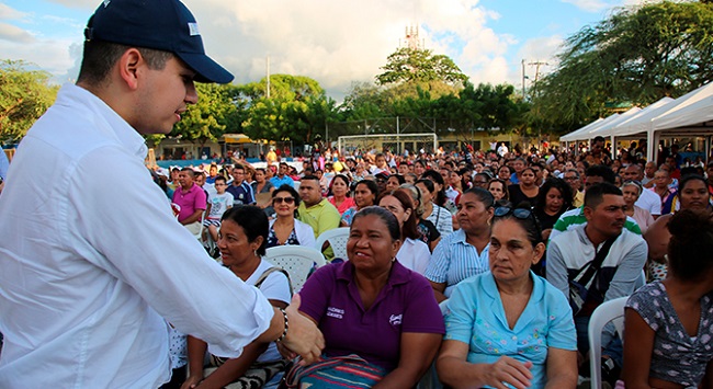 En la visita del ministro a Santa Marta en septiembre, tres familias recibieron subsidio por parte del programa 'Casa diga, vida digna'.