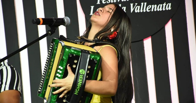 La Primera Reina Mayor del Acordeón,  Loraine Lara Mercado, de Sabanalarga, Atlántico, mostrara, en el marco del Carnaval de Barranquilla,  su talento y sobre todo su gran pasión por el acordeón.