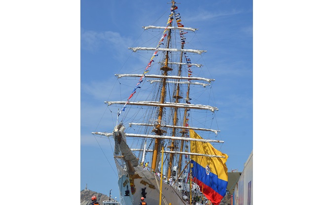 La embarcación que llegó desde Cartagena y que está anclado en el Muelle de la Sociedad Portuaria, luego de cumplir con su deber en la capital magdalenense, zarpará rumbo a San Andrés Isla.