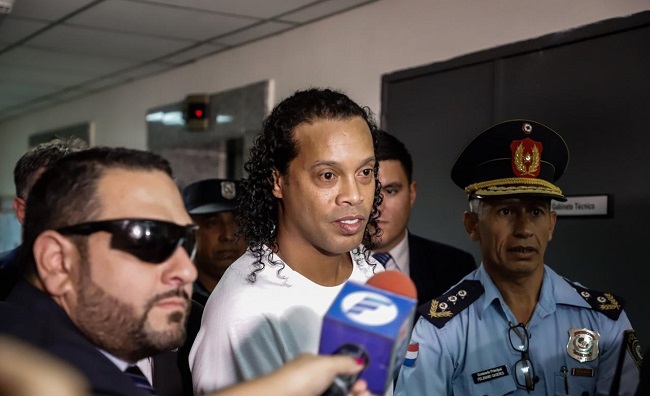 La historia de Ronaldinho en Paraguay comenzó el 4 de marzo.