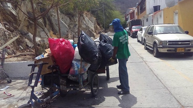 Ante la emergencia por covid-19 las cooperativas se han visto afectadas en por lo menos el 50% en su personal puesto que, este está compuesto en su mayoría por adultos mayores.