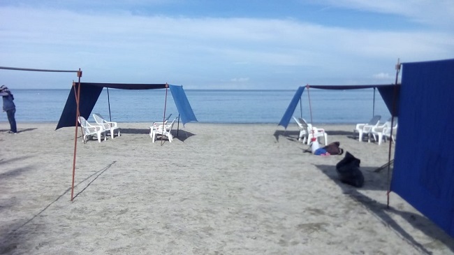 A través del Decreto 231 de 2020, la Alcaldía de Santa Marta estableció que las playas se abrirán en dos jornadas y solo podrán estar 4 personas en las carpas.