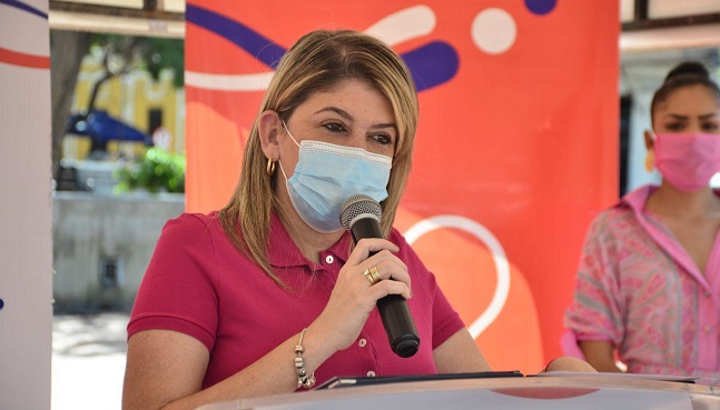 La alcaldesa Virna Johnson lideró el lanzamiento de la campaña ‘Octubre Rosa en Santa Marta’.