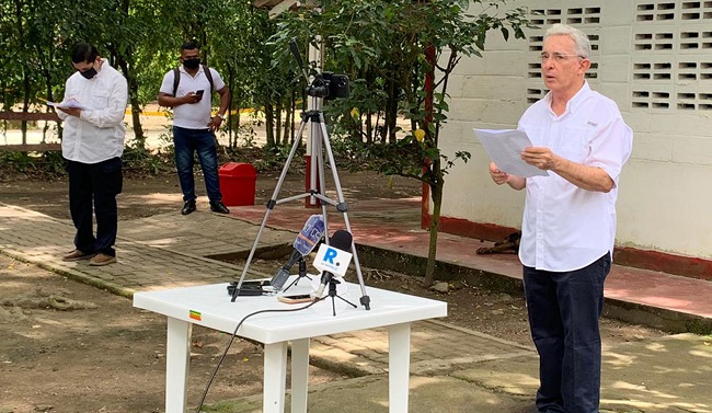 Tras volver a su libertad, el exmandatario y excongresista entregó sus primeras declaraciones a través de una transmisión en vivo desde sus redes sociales.  