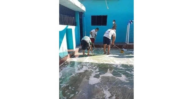 Cumpliendo con la limpieza como parte de los protocolos de bioseguridad los internos le han cambiado el aspecto a la cárcel samaria.