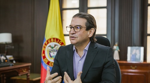 Ministro de Agricultura y Desarrollo Rural, Rodolfo Zea Navarro. 