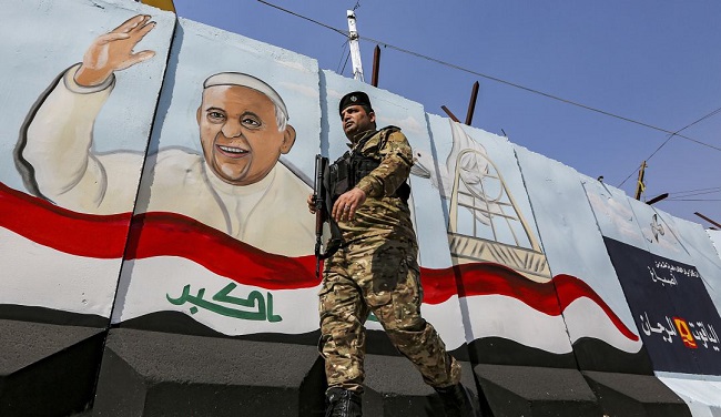El papa Francisco mantiene por ahora su histórica visita a Irak pese a la violencia que castiga al país.