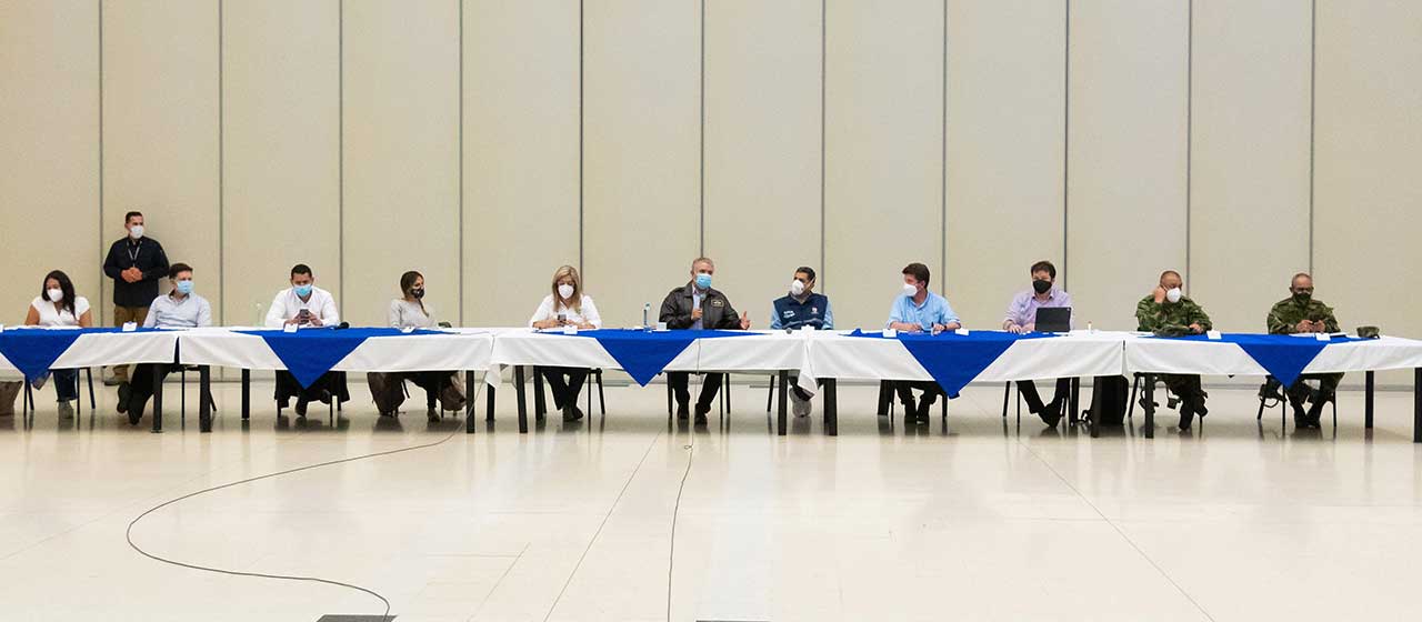 Durante la reunión hizo seguimiento a instrucciones para restablecer el orden público.