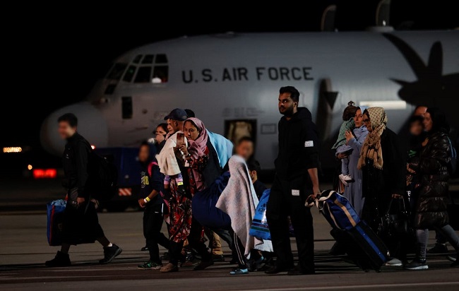 Junto a los soldados también han salido de ese país cientos de miles de civiles afganos, aliados de USA y extranjeros.