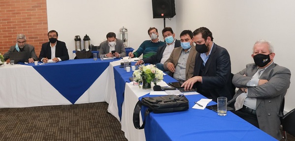 El 14 de diciembre se realizará otra reunión presencial donde se presentará el informe de la subcomisión de productividad y se conocerán oficialmente las propuestas de empresarios y trabajadores