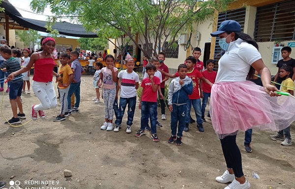 Niños del barrio San Fernando disfrutaron de un día de mucha diversión.