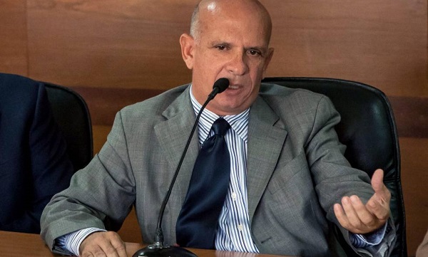 Hugo “el Pollo”, Carvajal, general ® venezolano que declarará en contra del candidato presidencial de la izquierda Gustavo Petro.