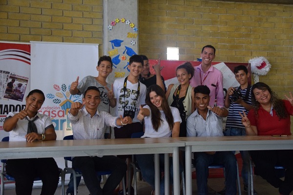 ‘Jóvenes Resilientes - ComincARtE Guajira’ es un programa que apoya a chicos de 10 - 29 años. 