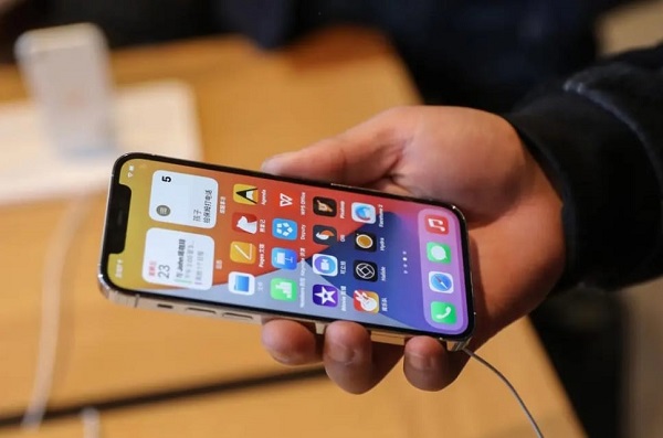 Se espera que el iPhone 14 llegue en cuatro versiones distintas, como ya hizo su predecesor, dos básicas y dos Pro.