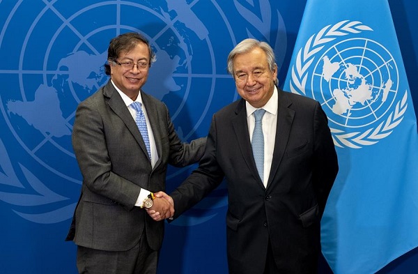 El presidente Gustavo Petro junto con el secretario general de las Naciones Unidas, Antonio Guterres en la sede de las Naciones Unidas, en Nueva York.