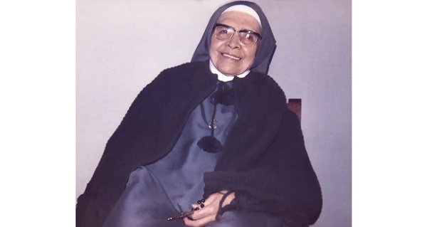 La Madre María Berenice Duque Hencker fue una mujer que toda su vida vivió la alegría del Evangelio de una manera radical.La Madre María Berenice Duque Hencker fue una mujer que toda su vida vivió la alegría del Evangelio de una manera radical.