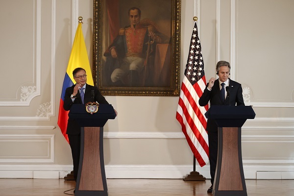 Presidente de Colombia Gustavo Petro junto al secretario de Estado de Estados Unidos, Antony Blinken. 
