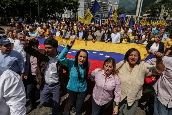Según los impulsores del comité, el objetivo es lograr la presión que obligue a un cambio en el comportamiento de los principales actores políticos del país.