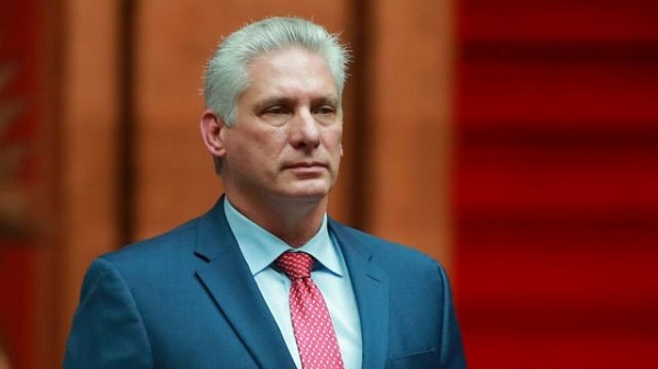Díaz-Canal viajó con una delegación de alto nivel formada por los viceprimeros ministros Ricardo Cabrisas y Alejandro Gil - que dirige además la cartera de Economía y Planificación - y los responsables de Exteriores, Bruno Rodríguez; Comercio Exterior e Inversión Extranjera, Rodrigo Malmierca; de Energía y Minas, Vicente de la O Levy, y de Salud Pública, José Ángel Portal. (Foto EFE)