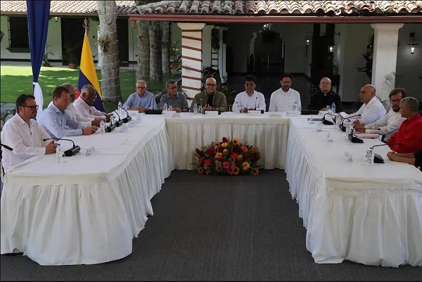 El Gobierno estará representado por un diverso grupo conformado por personas muy cercanas al presidente Gustavo Petro, así como del uribismo.