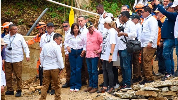 El Gobierno colombiano destinó 2,1 billones de pesos para atender las consecuencias que han dejado las lluvias.