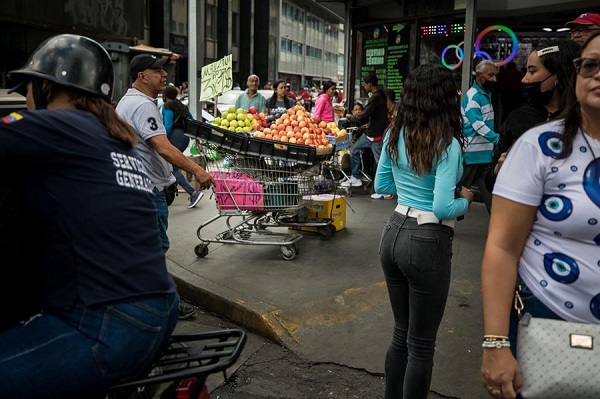 El regreso del control ocurre en medio de una escalada de precios, asociada al alza en la cotización del dólar, que en los primeros 20 días de diciembre aumentó un 42%.