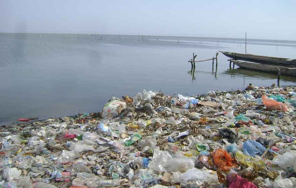 La fundación trabajó de la mano de pescadores y habitantes de cuatro comunida- des de la Ciénaga Grande para conocer los impactos de los microplásticos. Foto  referencia