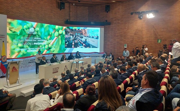 Los integrantes de los 15 Comités Departamentales de Cafeteros expusieron sus preocupaciones ante el gerente de la FNC, la mesa directiva y la ministra de Agricultura y Desarrollo Rural, Cecilia López Montaño.