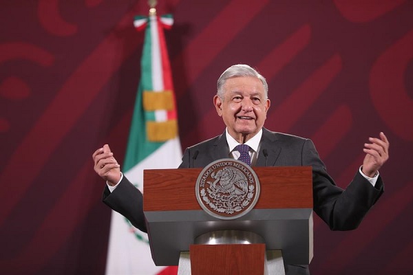 El presidente de México, Andrés Manuel López Obrador, habla durante su conferencia de prensa.