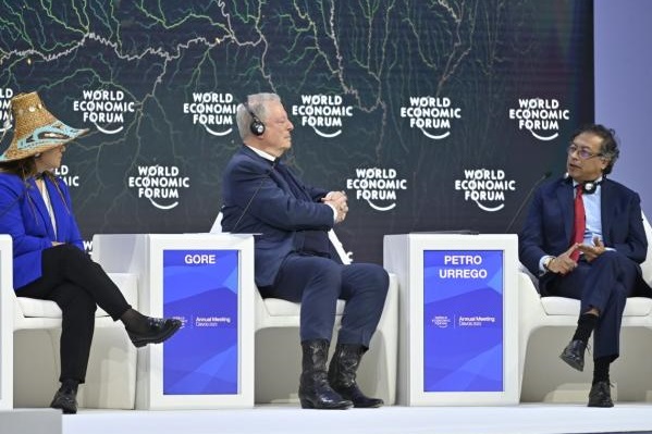 La ministra de Medioambiente, Susana Muhamad, anunció la realización en mayo de una cumbre presidencial de los países amazónicos y Francia.