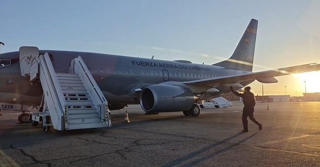 En la pista de aterrizaje del Comando Aéreo de Transporte Militar (CATAM) fueron recibidos por funcionarios del Ministerio de Relaciones Exteriores y del Instituto Colombiano de Antropología e Historia (ICANH) 180 bienes del patrimonio arqueológico colombiano, recuperados por el Ministerio de Relaciones Exteriores y la Embajada de Colombia en Roma.