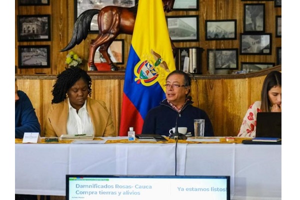 Estas medidas serán evaluadas en 10 días para valorar si se toman otras, concluyó Petro.