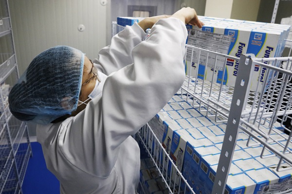 La industria farmacéutica colombiana cuenta con más de 47.000 empleos directos y los trabajadores del sector tienen un salario promedio que duplica el de la industria en general.