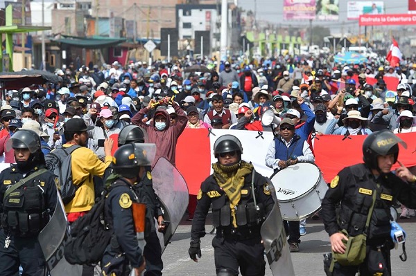 Las actividades también comenzaron con normalidad en la región sureña de Tacna, fronteriza con Chile