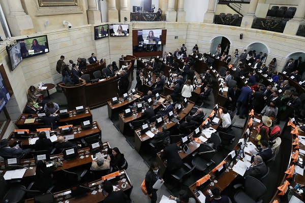 La moción fue votada en contra por 41 legisladores, con solo 11 a favor, por lo que el texto fue archivado.