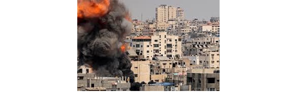 Los bombardeos de Israel se produjeron en el centro de la Franja de Gaza, cuyos habitantes escucharon varias explosiones, además del zumbido ensordecedor de los aviones de combate.